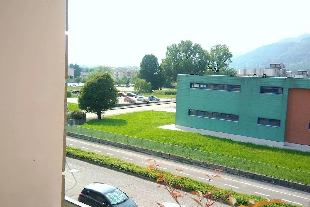 Appartamento Comodo Al Campus Licei E Faber Box. Schio Italy